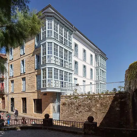 H Suite4a By Smiling * Hondarribia