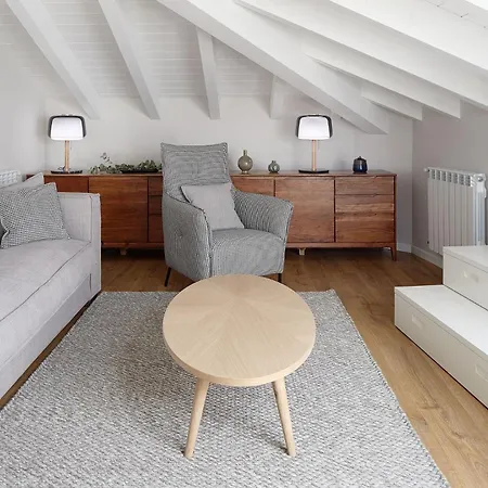 H Suite4a By Smiling Apartment *