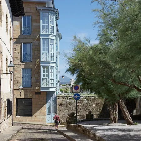 H Suite4a By Smiling Apartment *