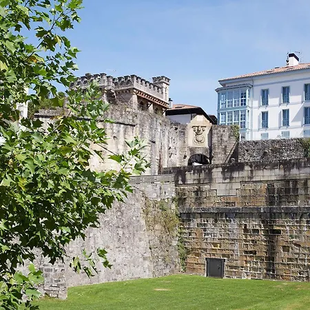 Apartment H Suite4a By Smiling *